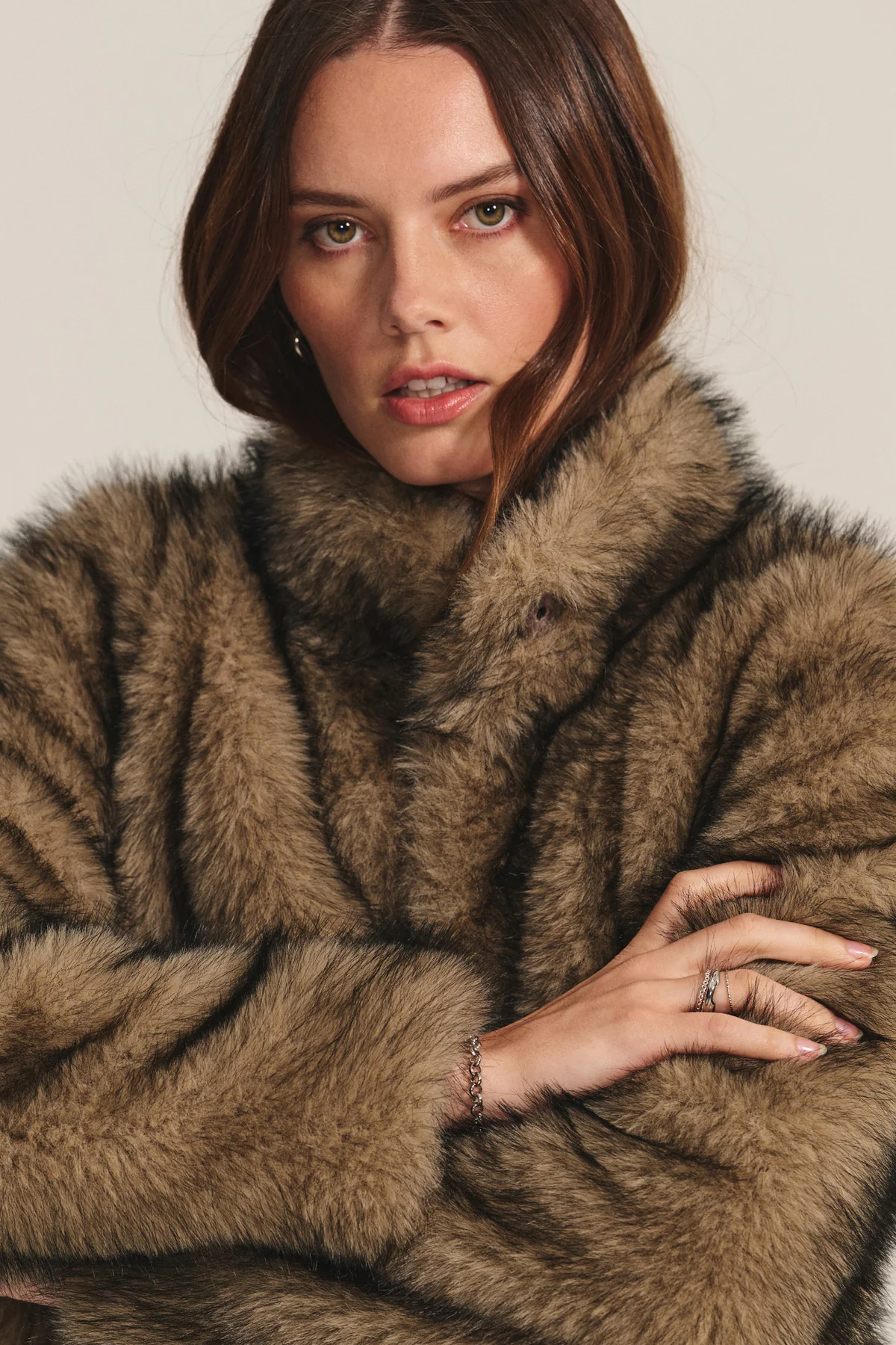 ADALYNN LUXE FAUX FUR JACKET - Image 2