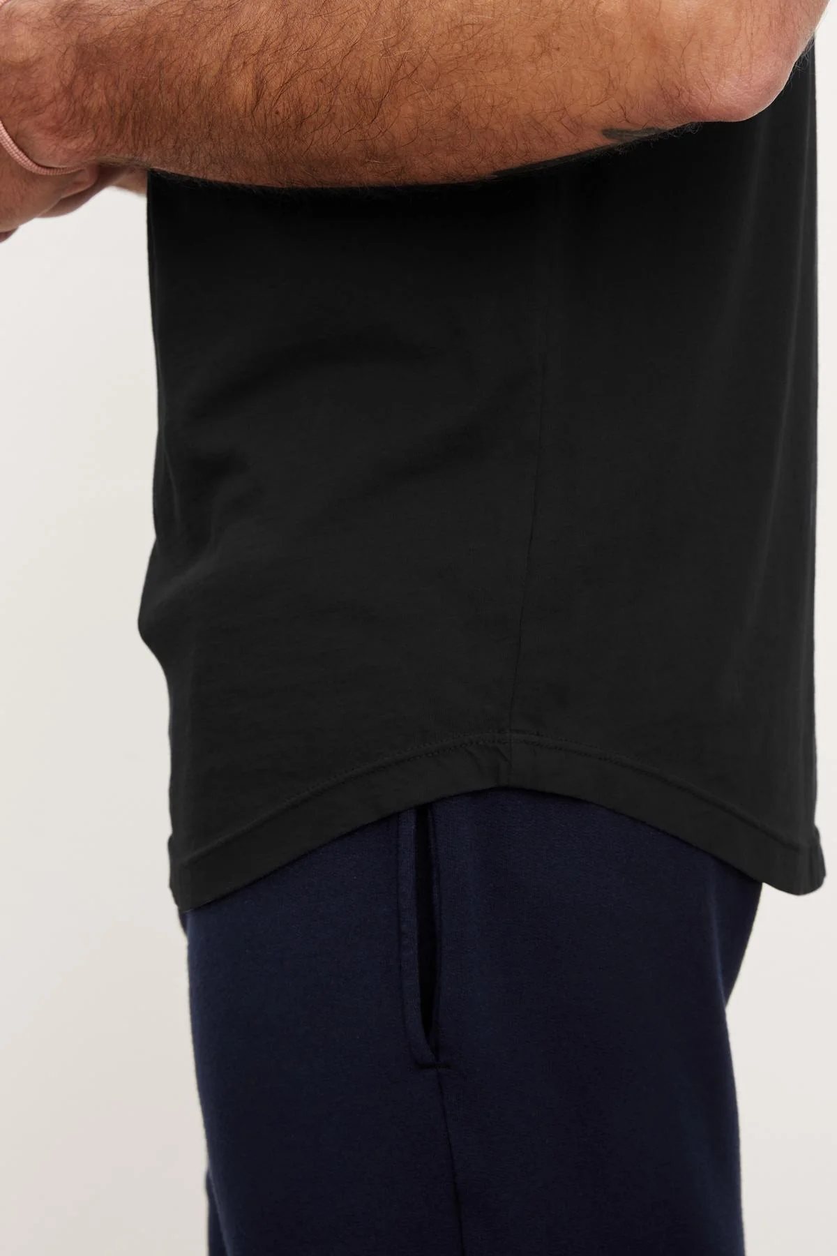 FULTON HENLEY - Image 18
