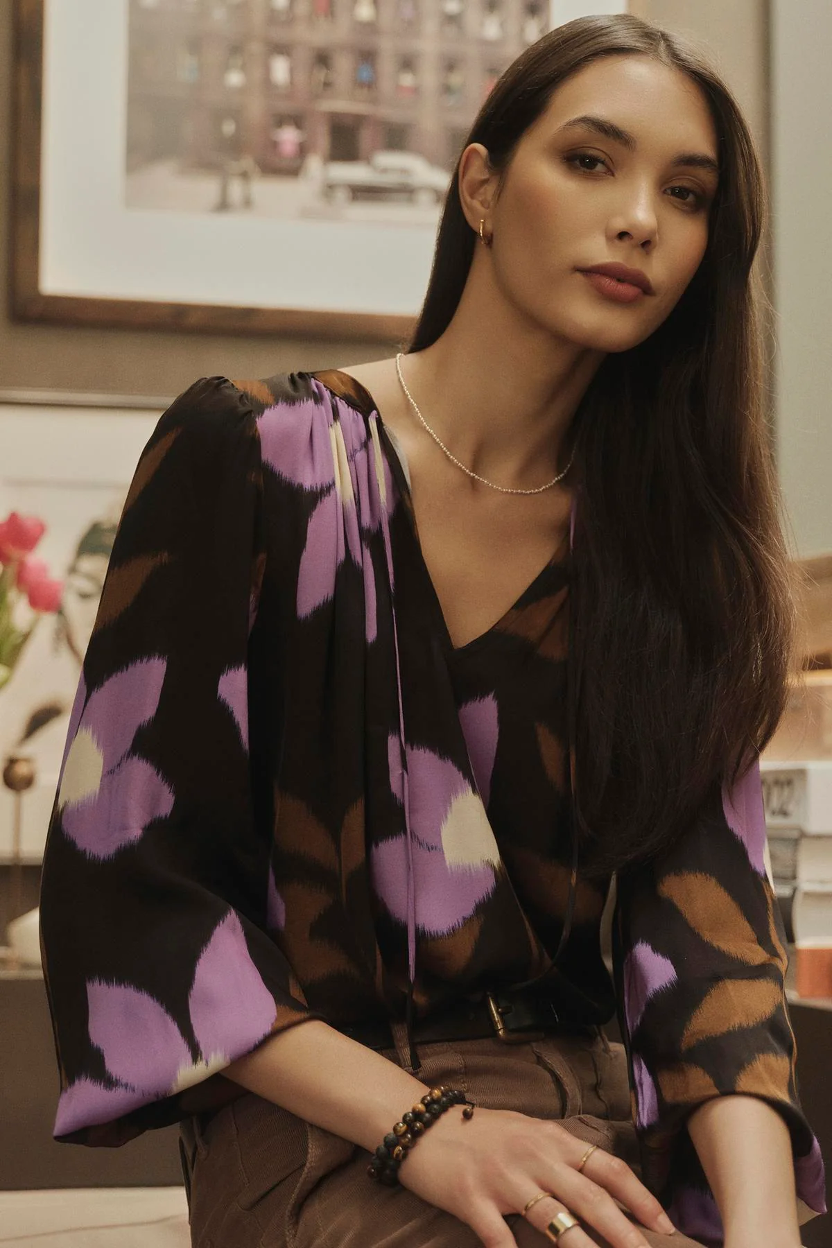 ISRA PRINTED V-NECK BLOUSE - Image 10