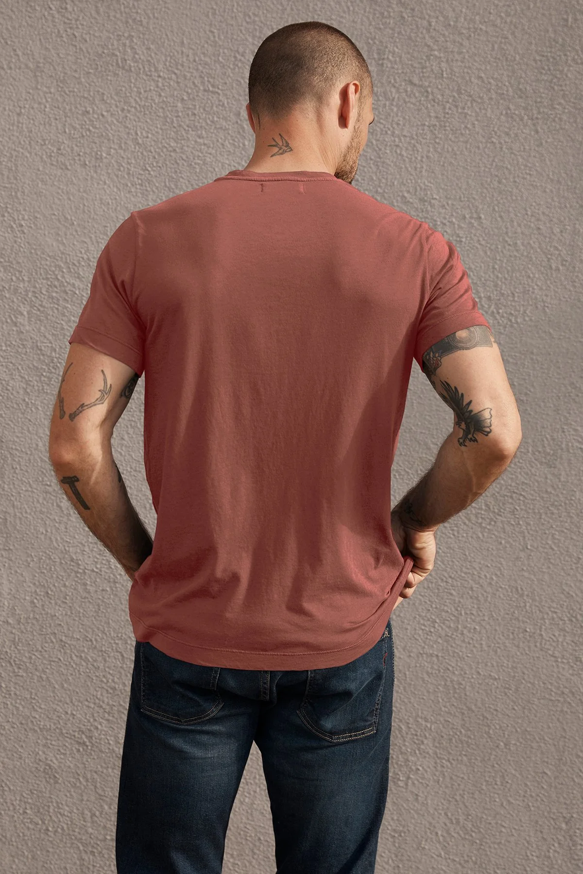 SAMSEN WHISPER CLASSIC V-NECK TEE - Image 4